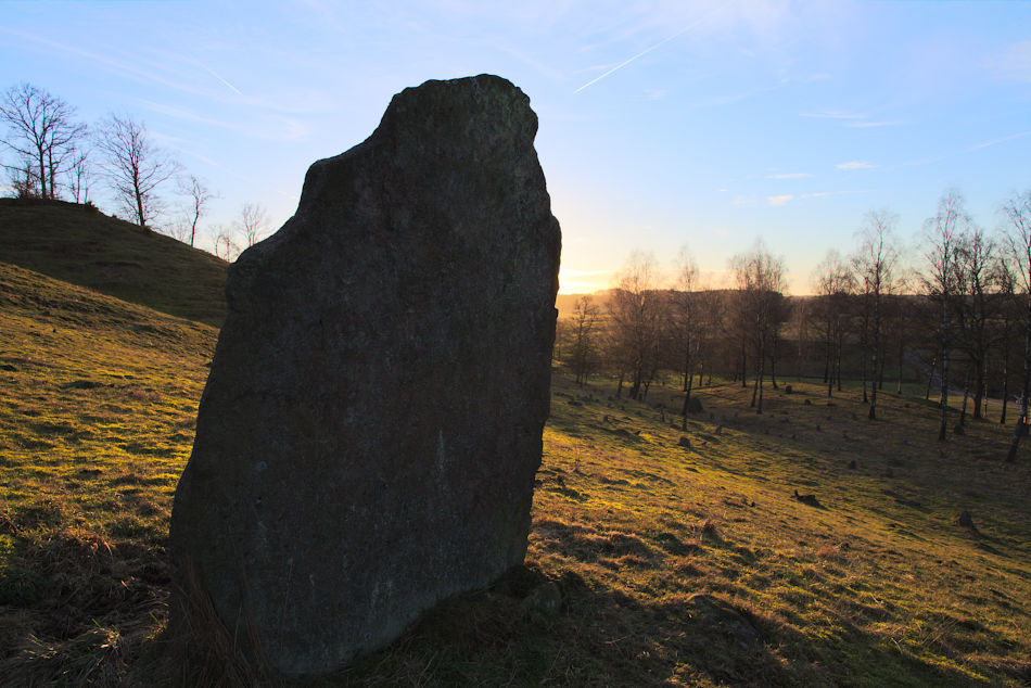 Den högst placerade stenen med vy över stenskeppen.